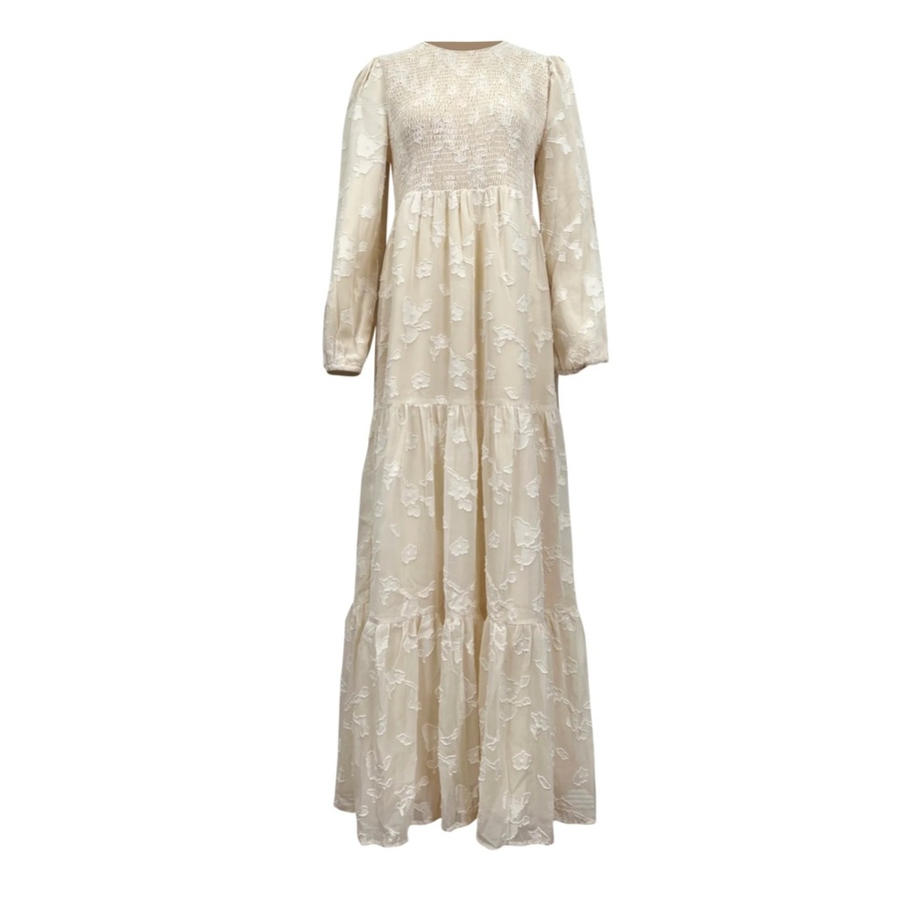 Melanie Embossed Maxi Dress - Cream
Size M - Pre- loved used only once.